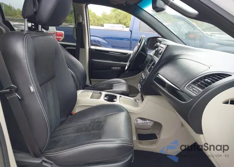 2017 Dodge Grand Caravan Sxt z USA, uszkodzony, nr VIN 2C4RDGCG8HR589846